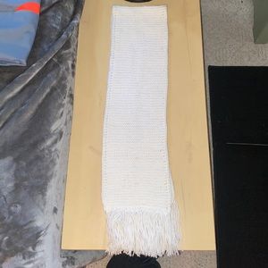 (Unisex) Hand Crochet White Scarf
